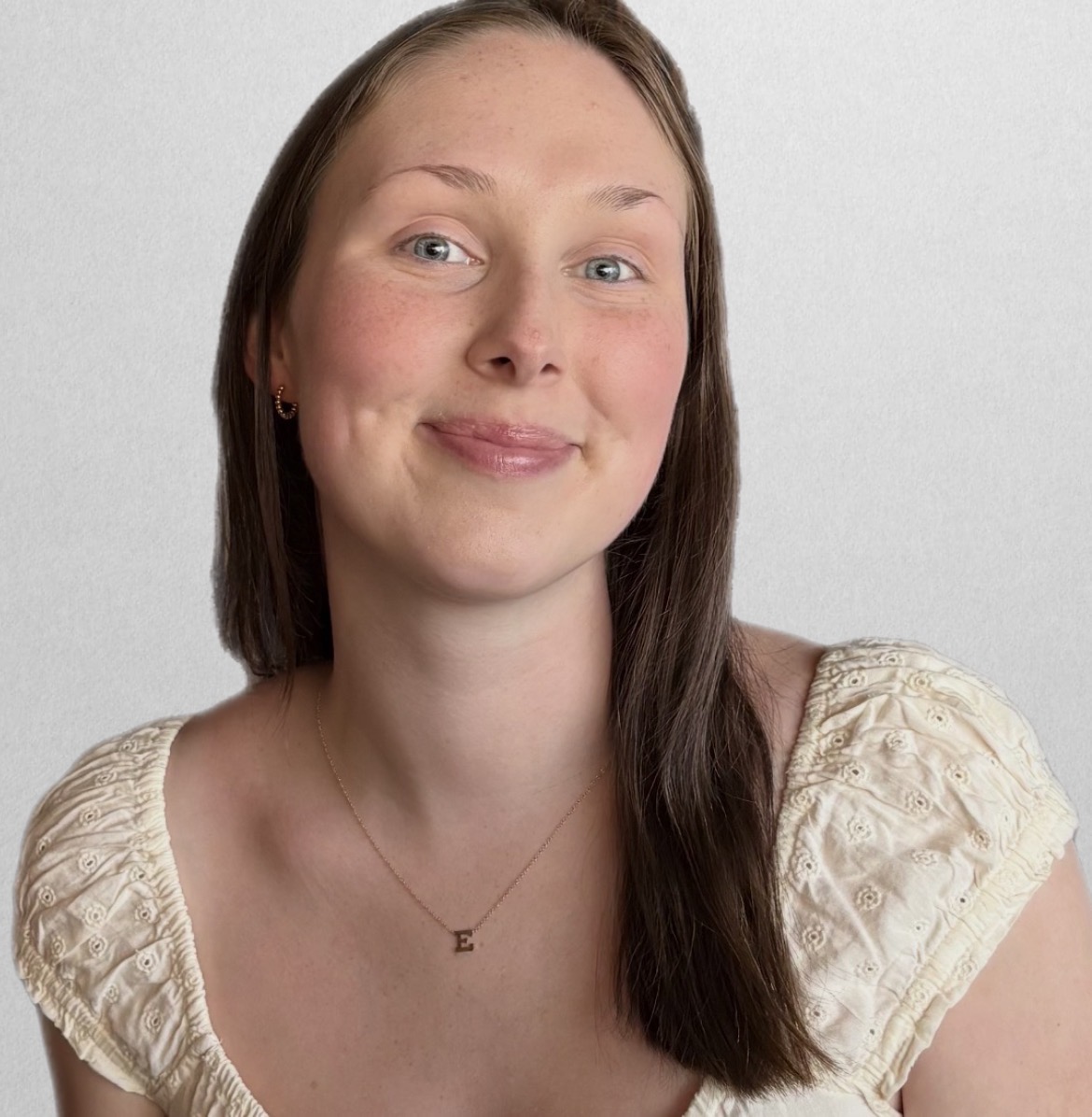 ELizabeth B headshot